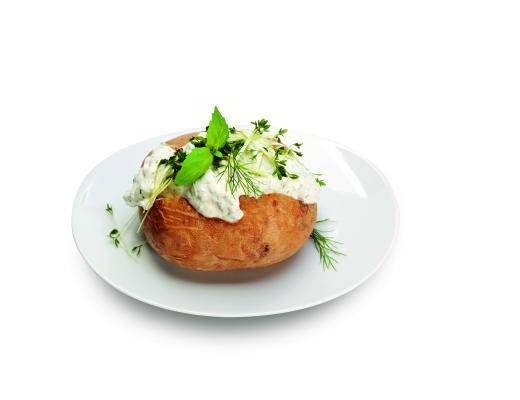Ofenkartoffel mit Kräuterquark
