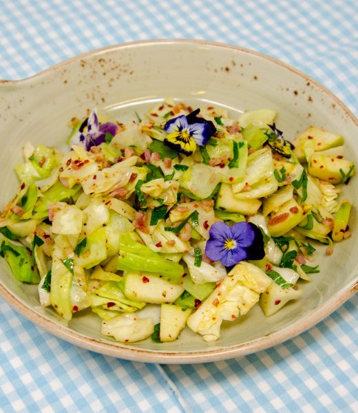 Chinakohl-Salat mit Joghurtdressing